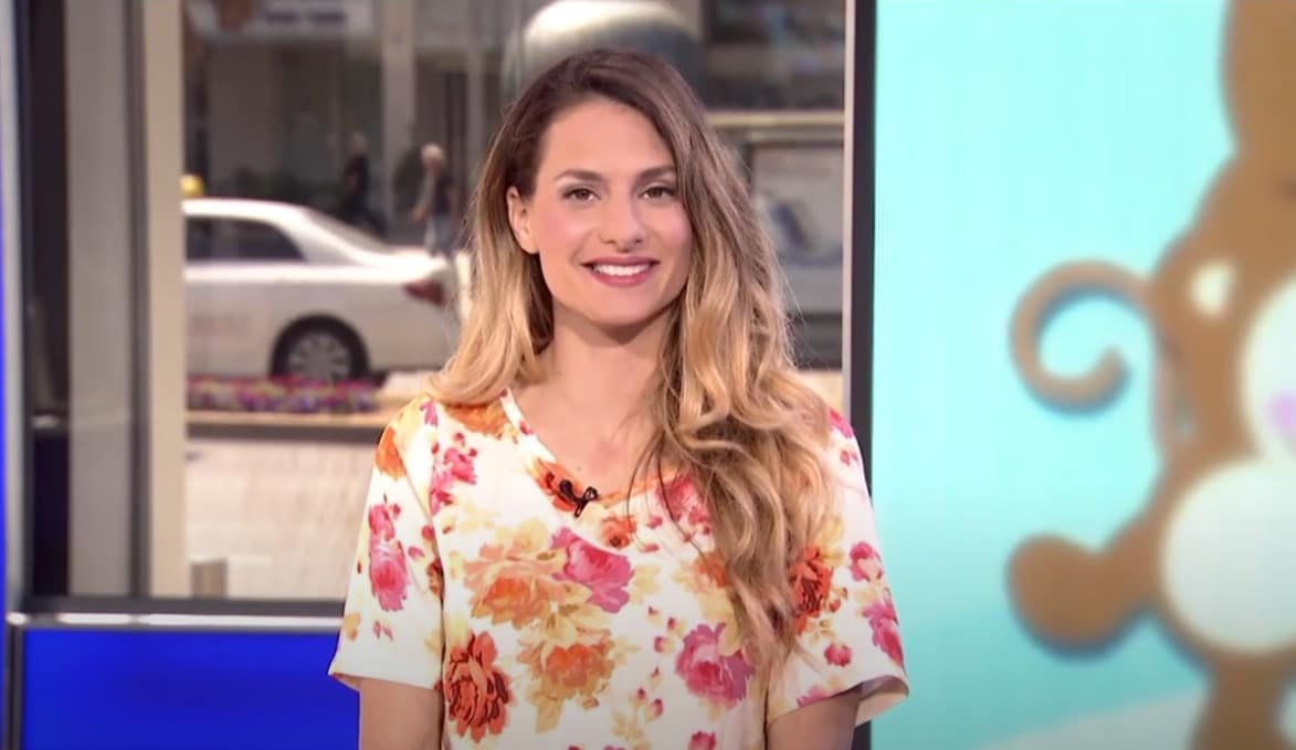 מגישת הפינה הורים בדקה