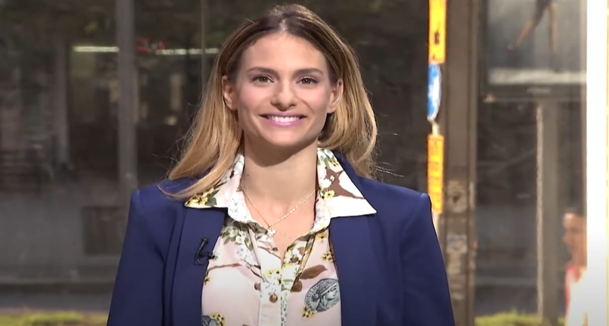 מגישת הפינה הורים בדקה